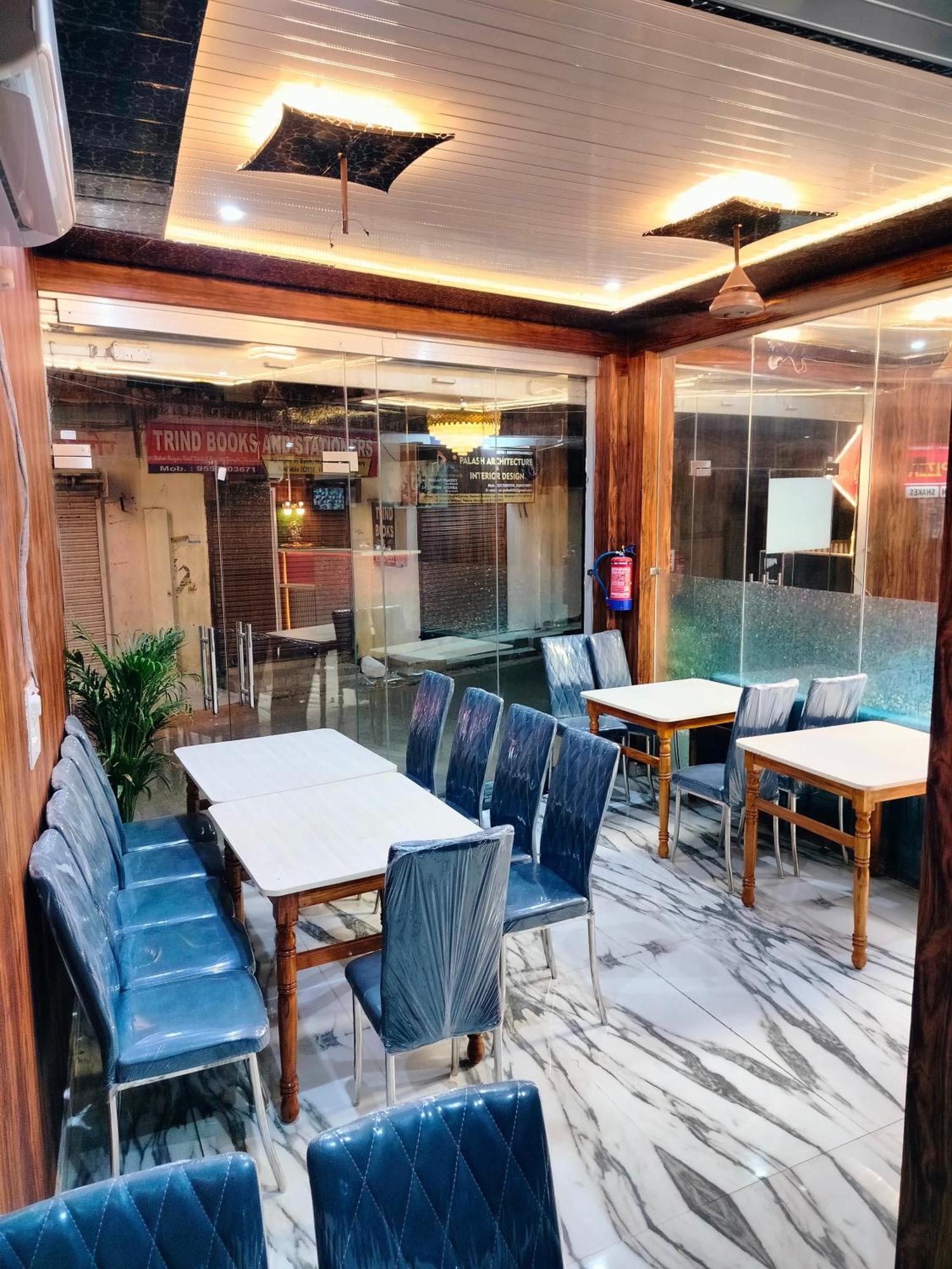 Hotel Vinayak Plaza Varanasi Exterior photo